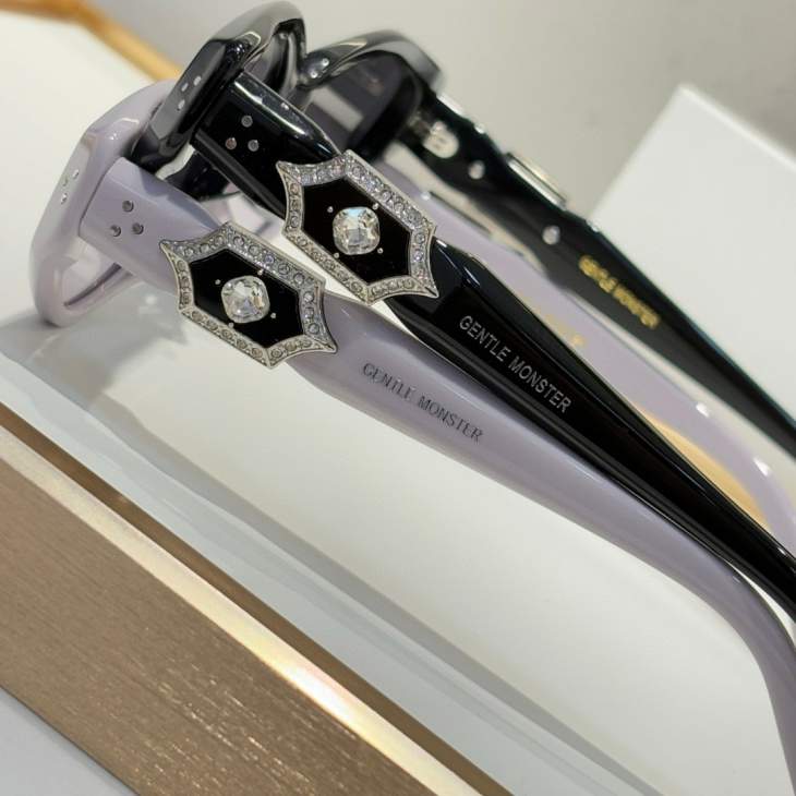 Picture of Gentle Monster Sunglasses _SKUfw68371991fw